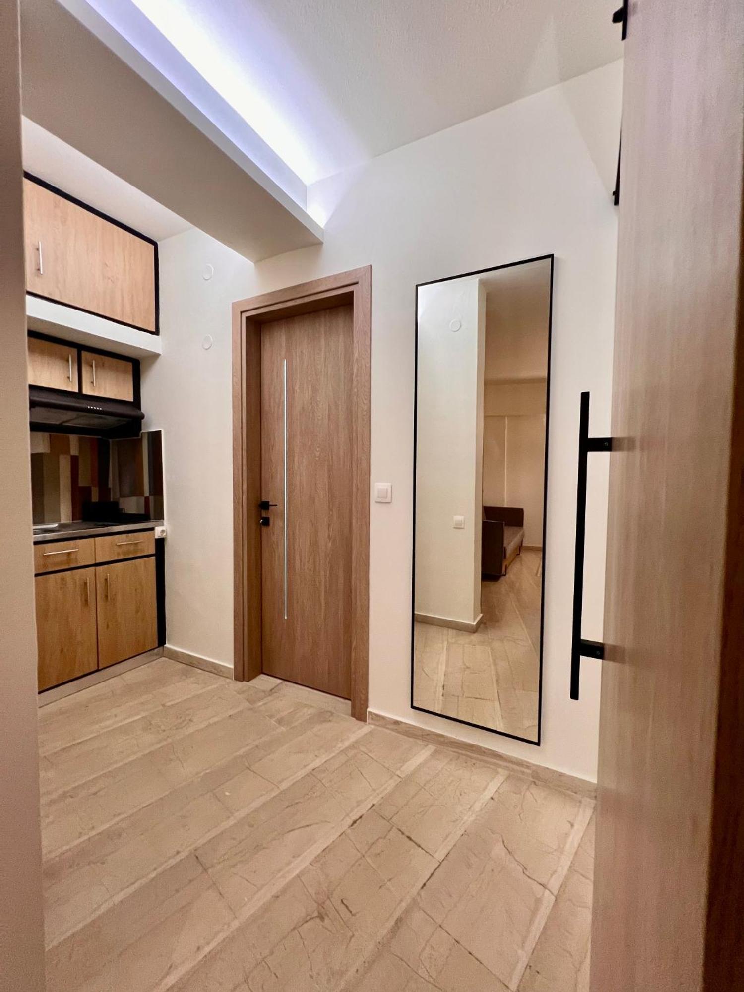 Central Studio Semi-Basement Ираклион Экстерьер фото