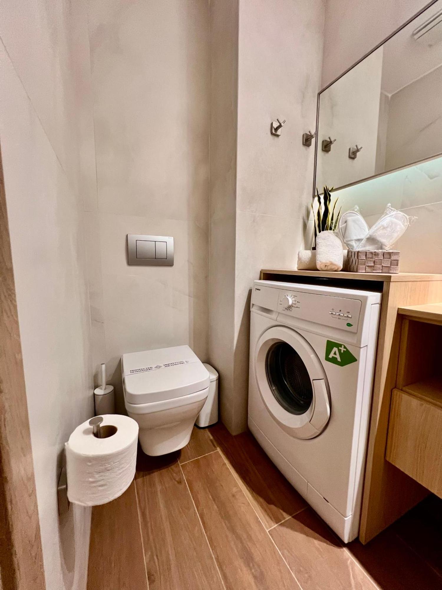 Central Studio Semi-Basement Ираклион Экстерьер фото