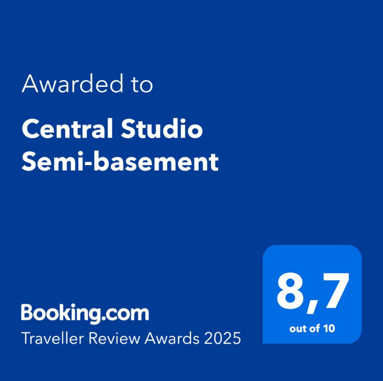 Central Studio Semi-Basement Ираклион Экстерьер фото